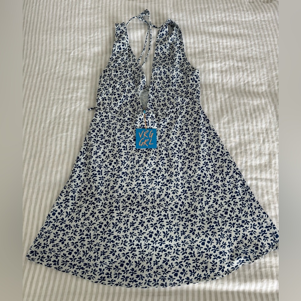 NWT | VRG GRL | Flowered Skirt | Blue & White | Size M